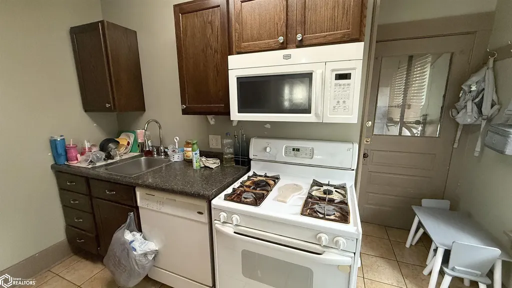 323 9th Street NE Mason City IA 50401