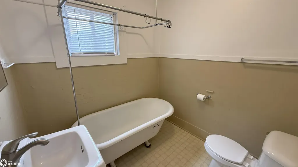 402 7th Street SE Mason City IA 50401
