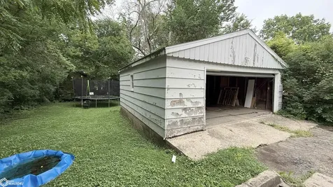 18 Linden Drive Mason City IA 50401