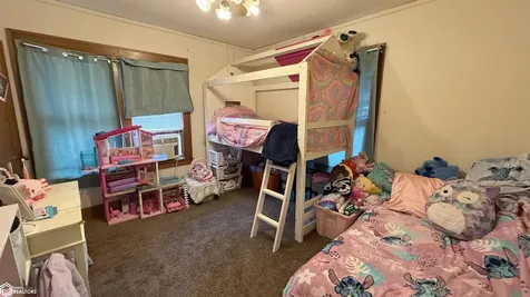 18 Linden Drive Mason City IA 50401
