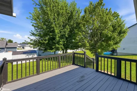 108 Pheasant Avenue Atkins IA 52206