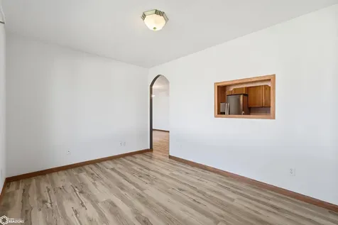 108 Pheasant Avenue Atkins IA 52206