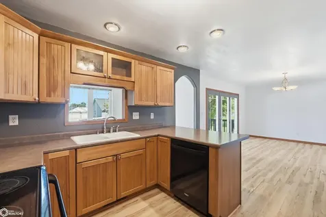 108 Pheasant Avenue Atkins IA 52206