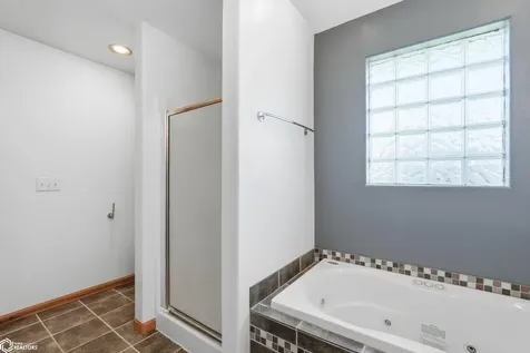 108 Pheasant Avenue Atkins IA 52206