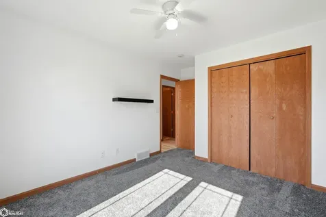 108 Pheasant Avenue Atkins IA 52206