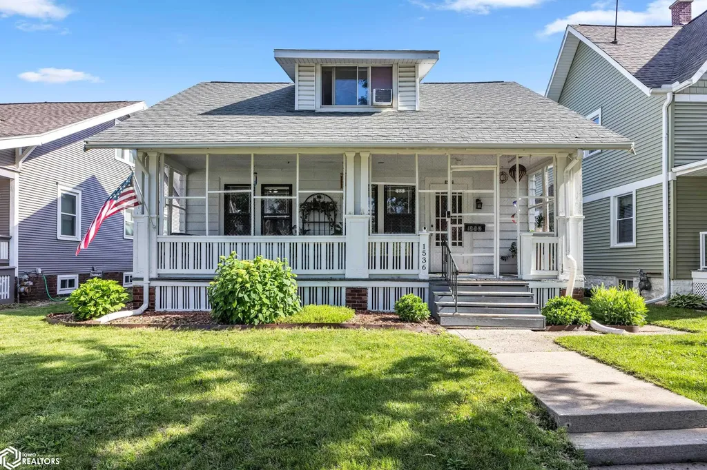 1536 7th Avenue SE Cedar Rapids IA 52403