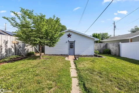 1536 7th Avenue SE Cedar Rapids IA 52403