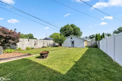 1536 7th Avenue SE Cedar Rapids IA 52403