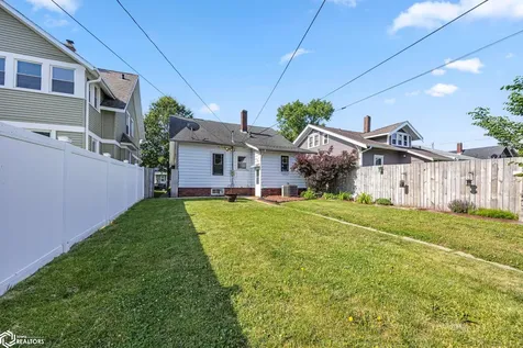 1536 7th Avenue SE Cedar Rapids IA 52403