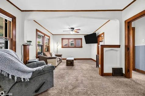 1536 7th Avenue SE Cedar Rapids IA 52403