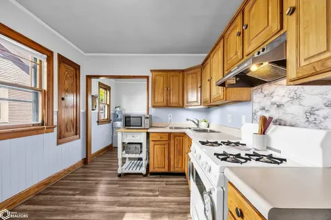 1536 7th Avenue SE Cedar Rapids IA 52403