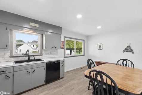 1240 Maben Avenue Garner IA 50438