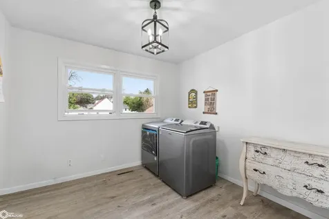 1240 Maben Avenue Garner IA 50438