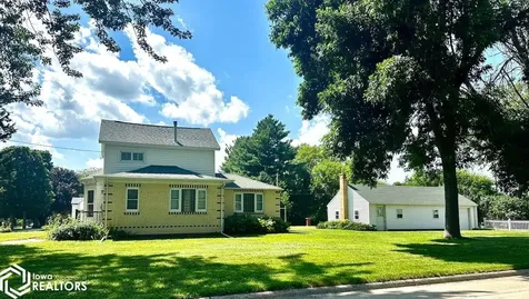 612 Center Street W Britt IA 50423