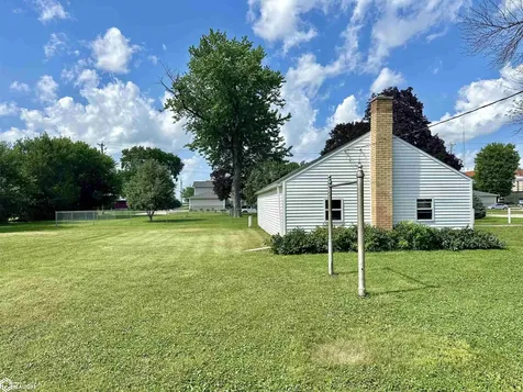 612 Center Street W Britt IA 50423