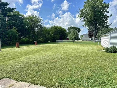 612 Center Street W Britt IA 50423