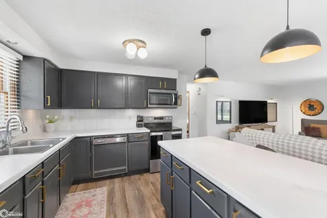 1353 Plymouth Road Mason City IA 50401