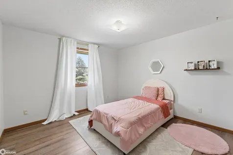 1353 Plymouth Road Mason City IA 50401