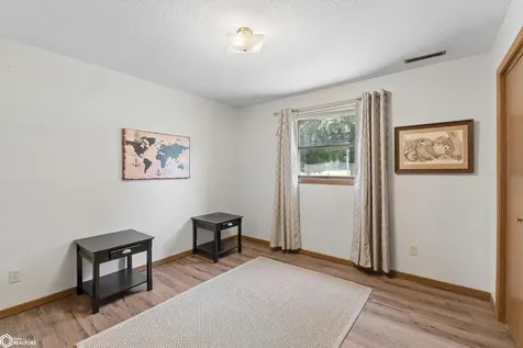 1353 Plymouth Road Mason City IA 50401