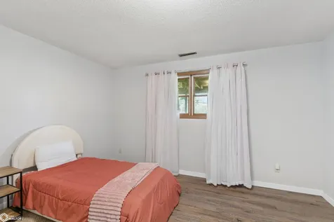 1353 Plymouth Road Mason City IA 50401