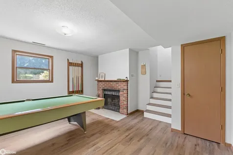 1353 Plymouth Road Mason City IA 50401