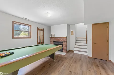 1353 Plymouth Road Mason City IA 50401