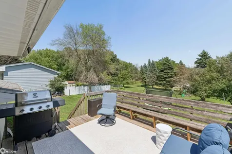 1353 Plymouth Road Mason City IA 50401