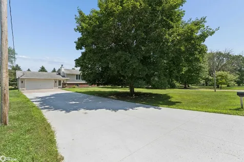 1353 Plymouth Road Mason City IA 50401