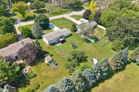 1353 Plymouth Road Mason City IA 50401