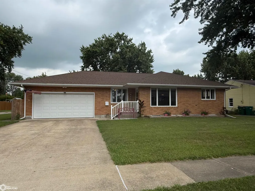 201 E Fillmore Avenue Fairfield IA 52556