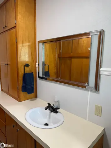 201 E Fillmore Avenue Fairfield IA 52556