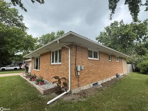 201 E Fillmore Avenue Fairfield IA 52556