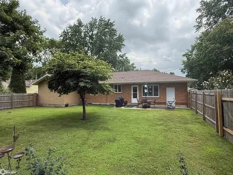 201 E Fillmore Avenue Fairfield IA 52556