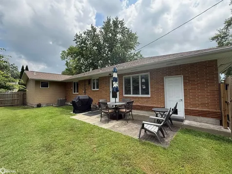 201 E Fillmore Avenue Fairfield IA 52556