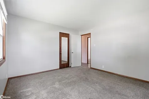 187 Indian Terrace Burlington IA 52601
