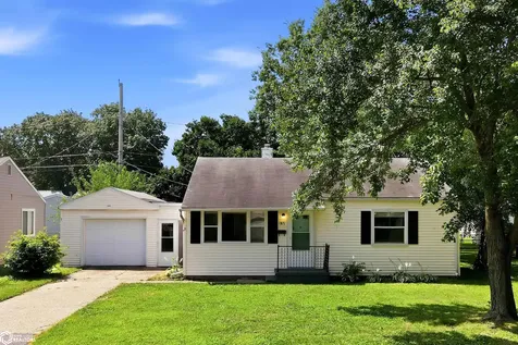 187 Indian Terrace Burlington IA 52601