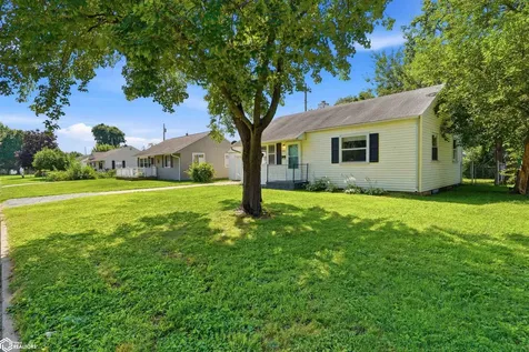 187 Indian Terrace Burlington IA 52601