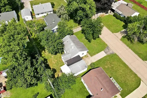 187 Indian Terrace Burlington IA 52601