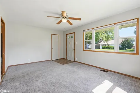 187 Indian Terrace Burlington IA 52601