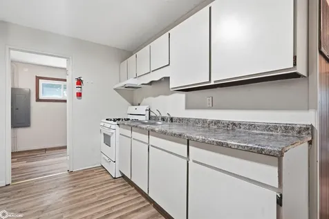 187 Indian Terrace Burlington IA 52601
