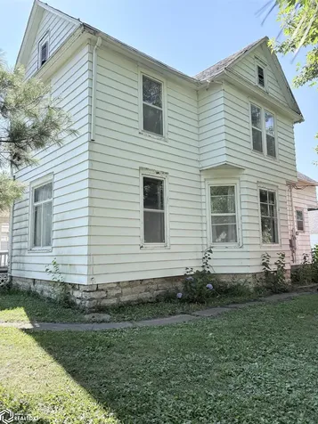556 Chester Avenue Ottumwa IA 52501