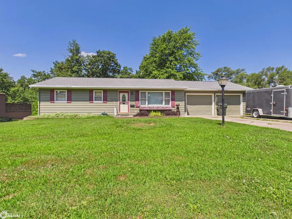 2446 Jackson Avenue Keokuk IA 52632
