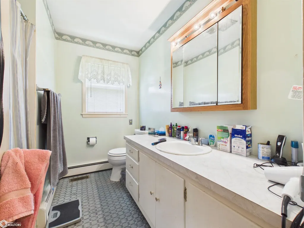 2446 Jackson Avenue Keokuk IA 52632