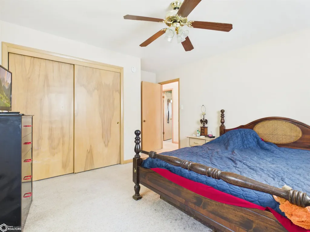 2446 Jackson Avenue Keokuk IA 52632