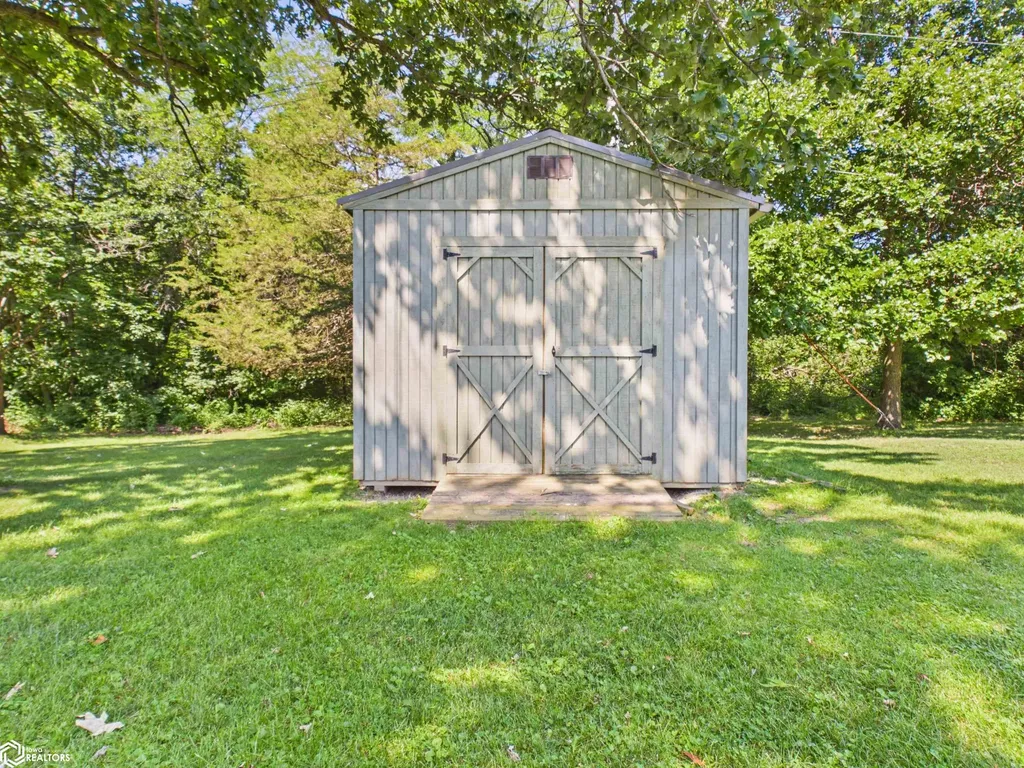 2446 Jackson Avenue Keokuk IA 52632