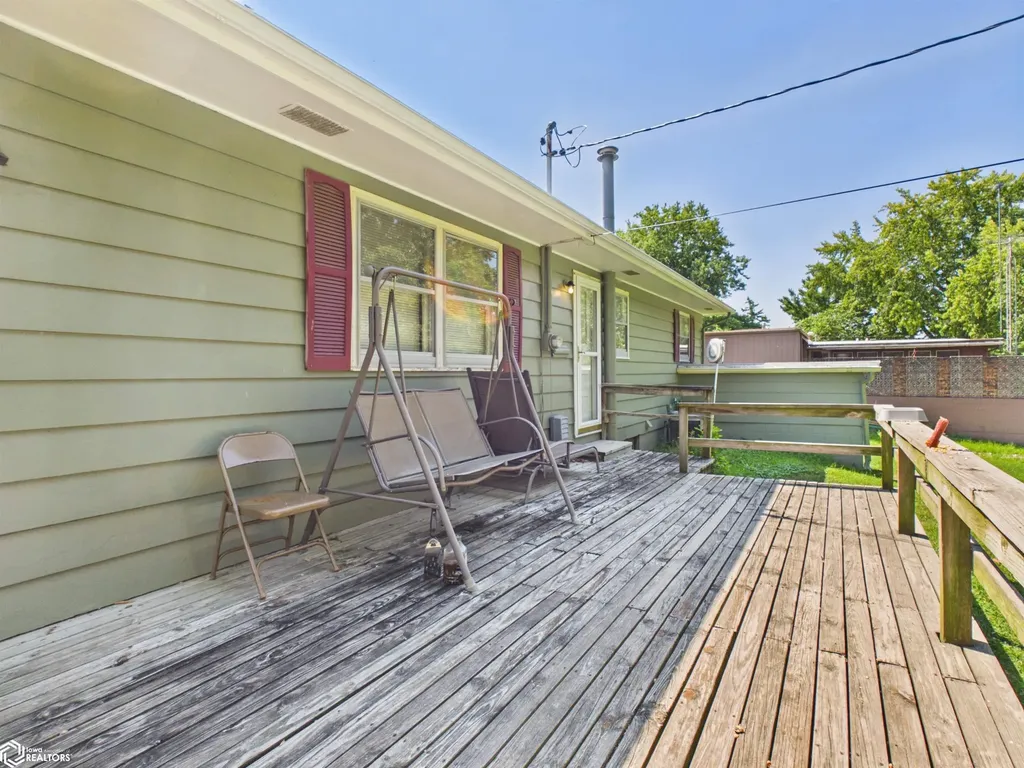 2446 Jackson Avenue Keokuk IA 52632