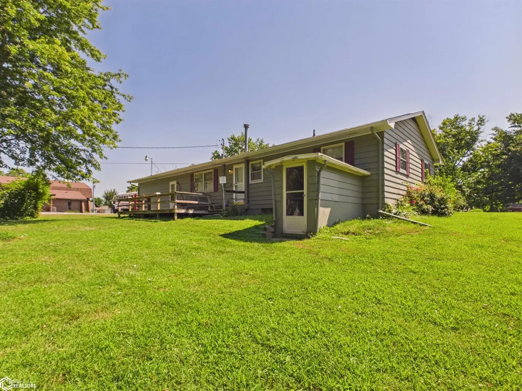 2446 Jackson Avenue Keokuk IA 52632