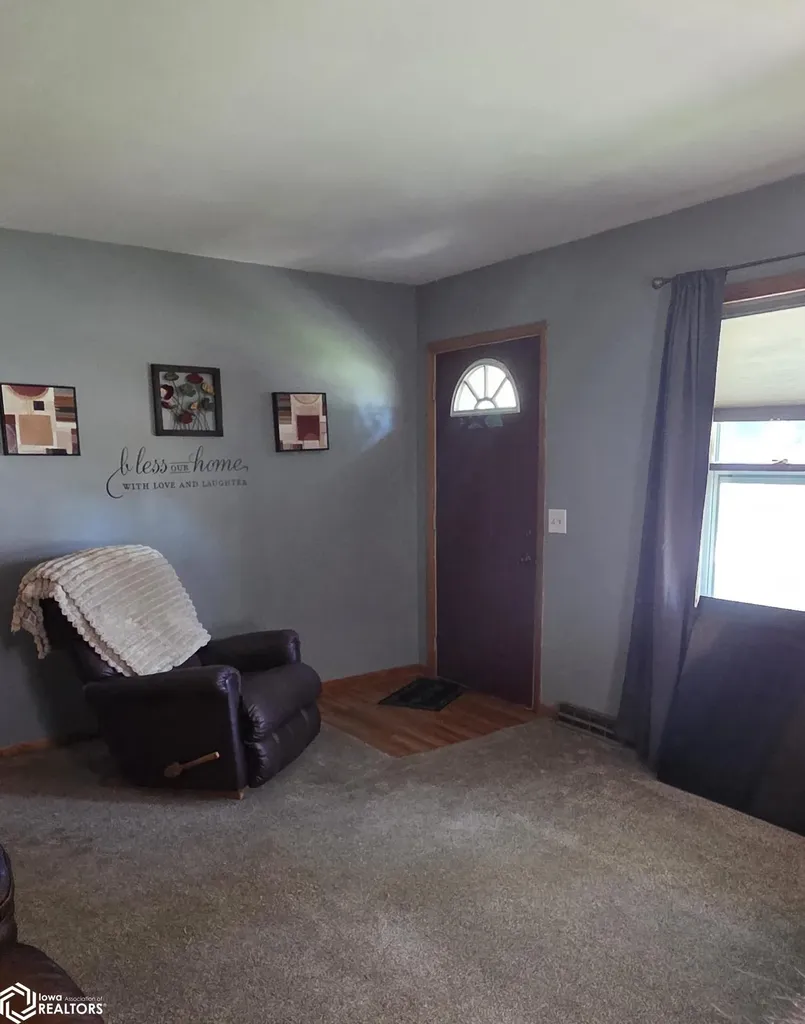 507 3rd Avenue Ackley IA 50601