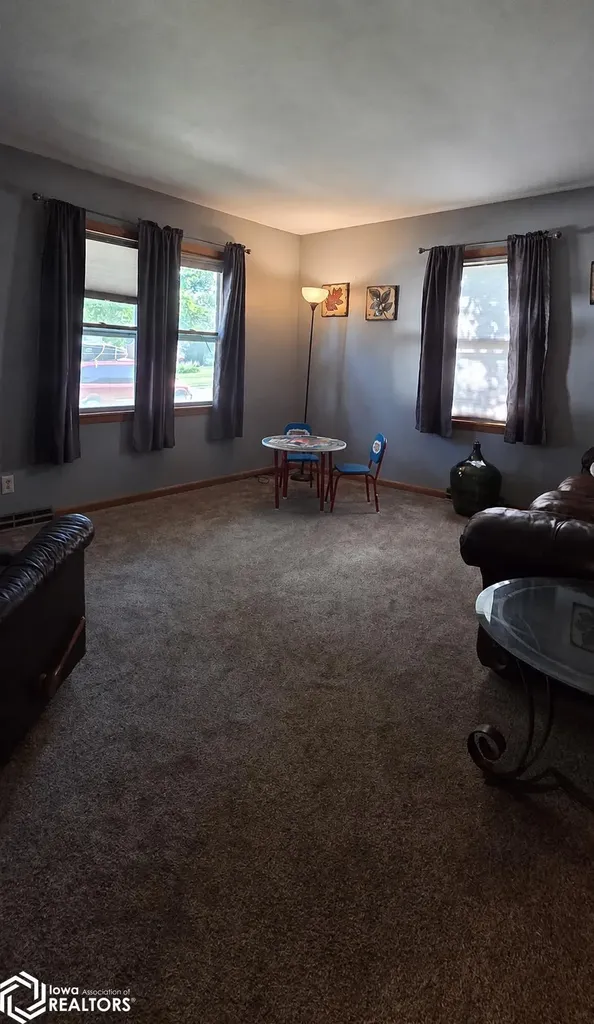 507 3rd Avenue Ackley IA 50601