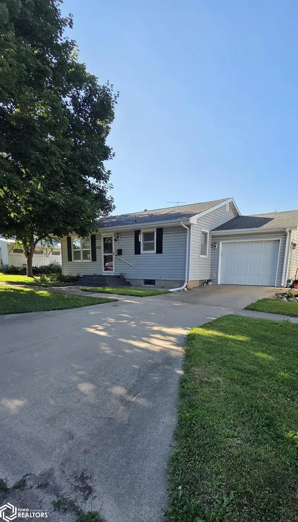 507 3rd Avenue Ackley IA 50601